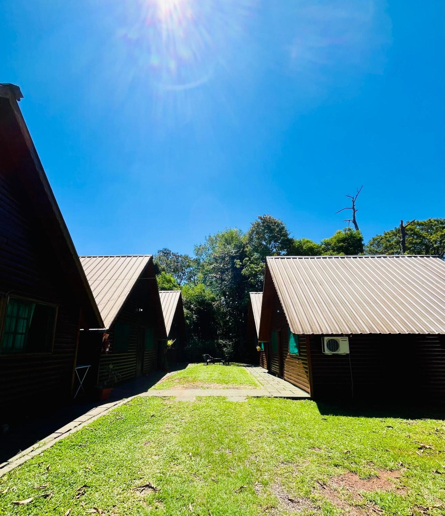 Cabanas Merale Excelente Ubicacion Puerto Iguazu Exterior photo